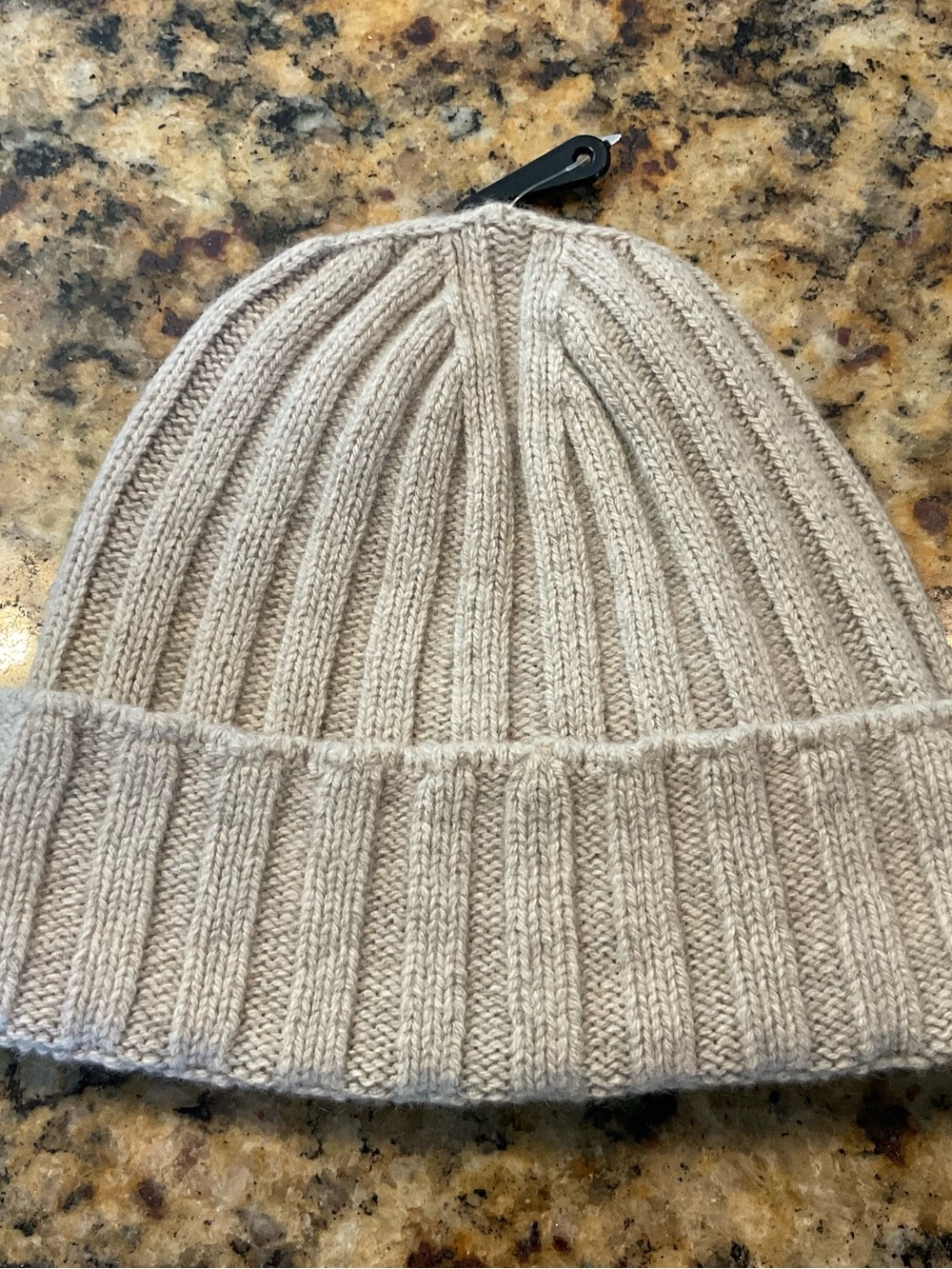 Tesma Cashmere Unisex beige tan ribbed beanie knit hat Made in Italy NWT B